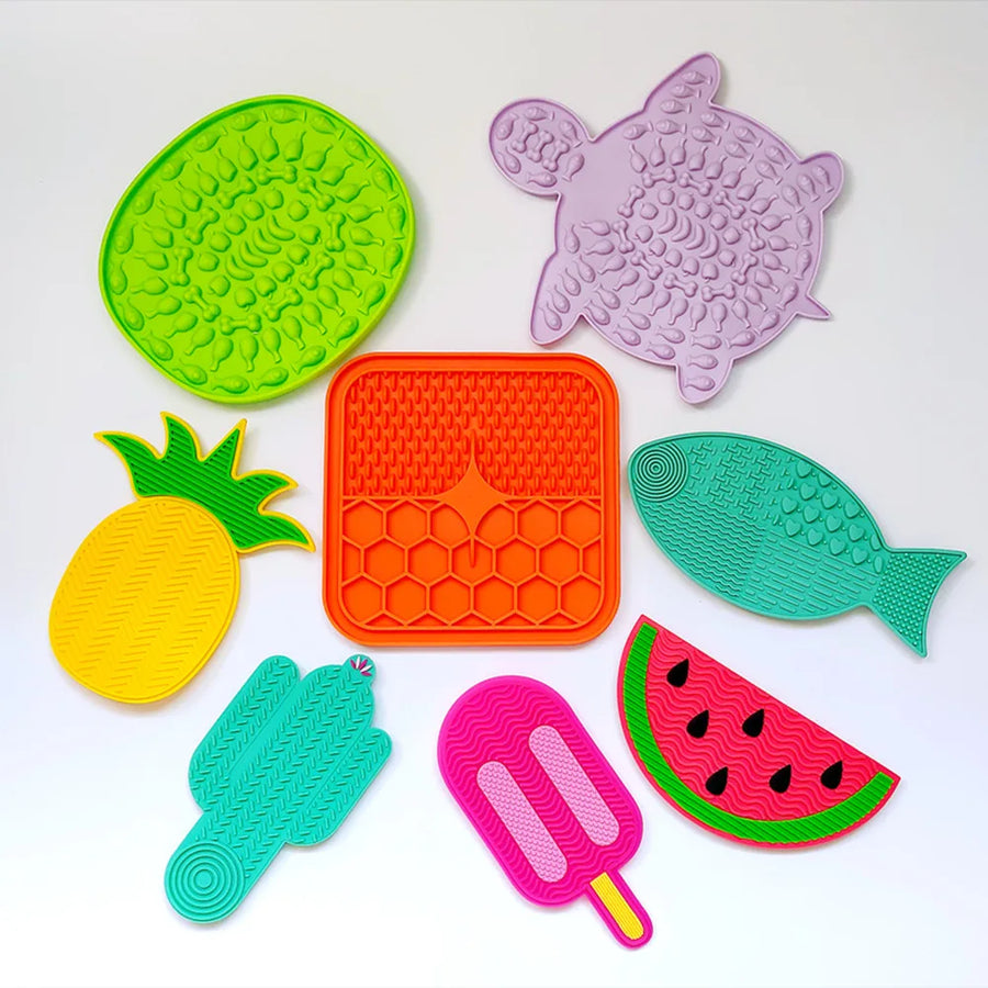 Pet Feeding Mat with Suction Cup - Secure Non-Slip